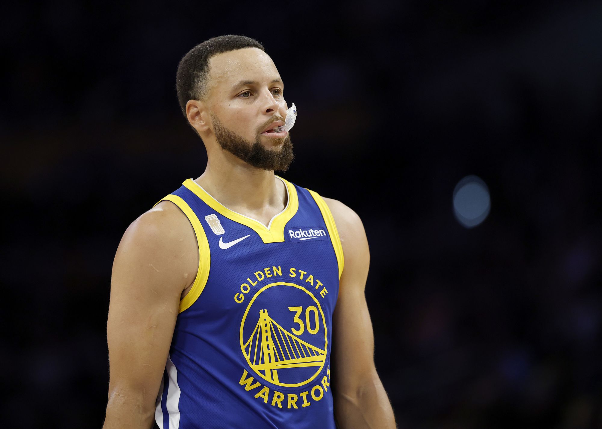 ¡Curry anotó 46 puntos! Cole: Son sólo operaciones de rutina, él es el sol en nuestro sistema.