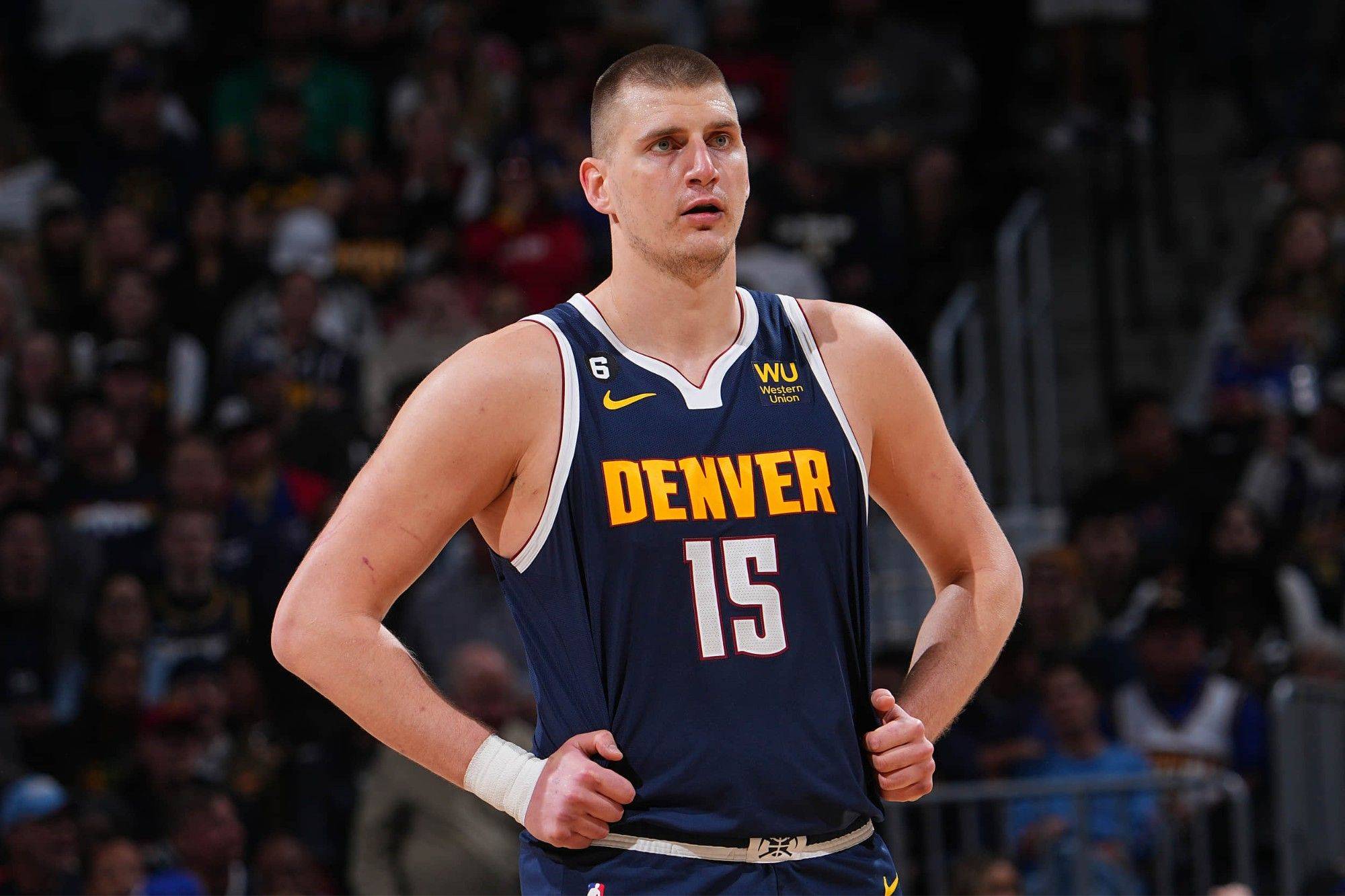 ¡Más allá de Chamberlain! Jokic ocupó el primer lugar de la historia con 35+10+5 y una tasa de tiro del 80%